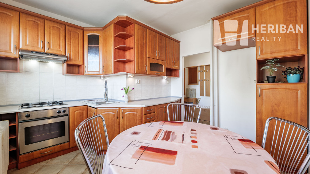 4zb.byt s logiou, 81m2, Sokolovská ul, Západ-Terasa