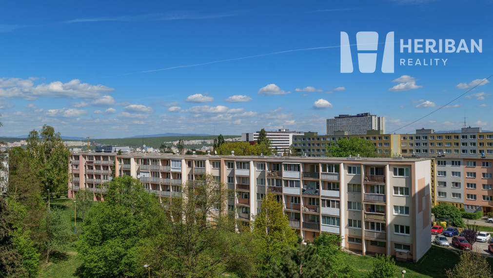 4zb.byt s logiou, 81m2, Sokolovská ul, Západ-Terasa
