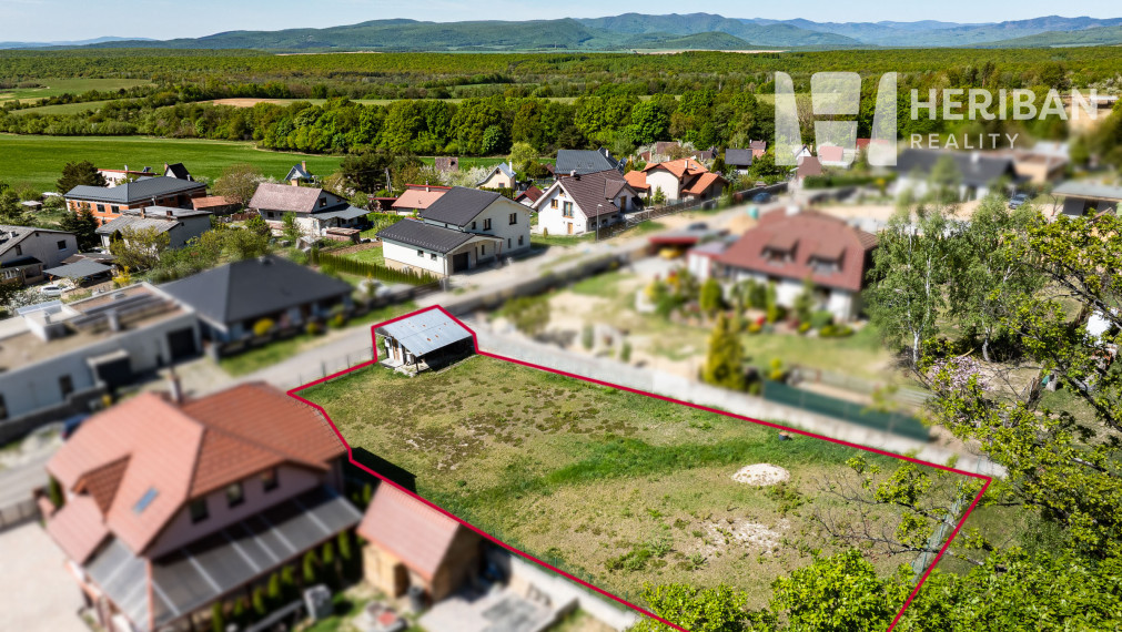 9,2 ár.pozemok na výstavbu RD, Nováčany, KE-okolie