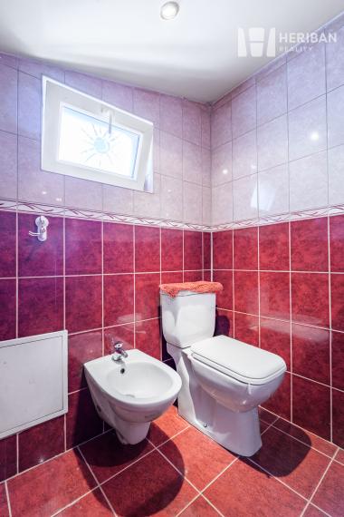 rekonštr.dom,12,5ár.pozemok,obec Hollóháza,Maďarsko