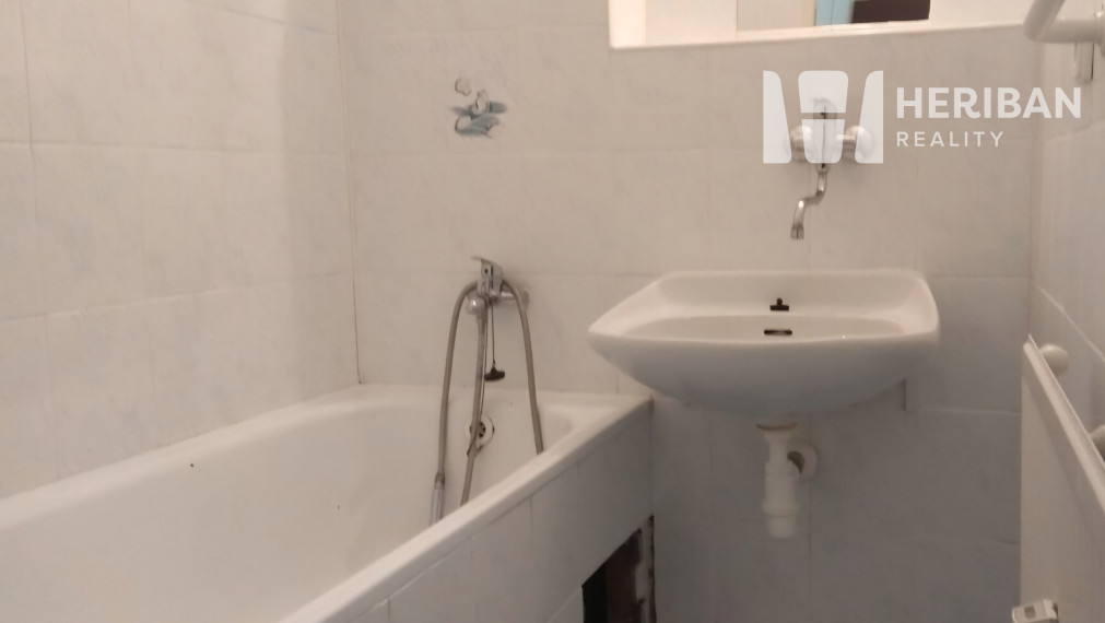Väčší 1-izb.tehl.byt,42 m²,Obrancov mieru,KE-Sever