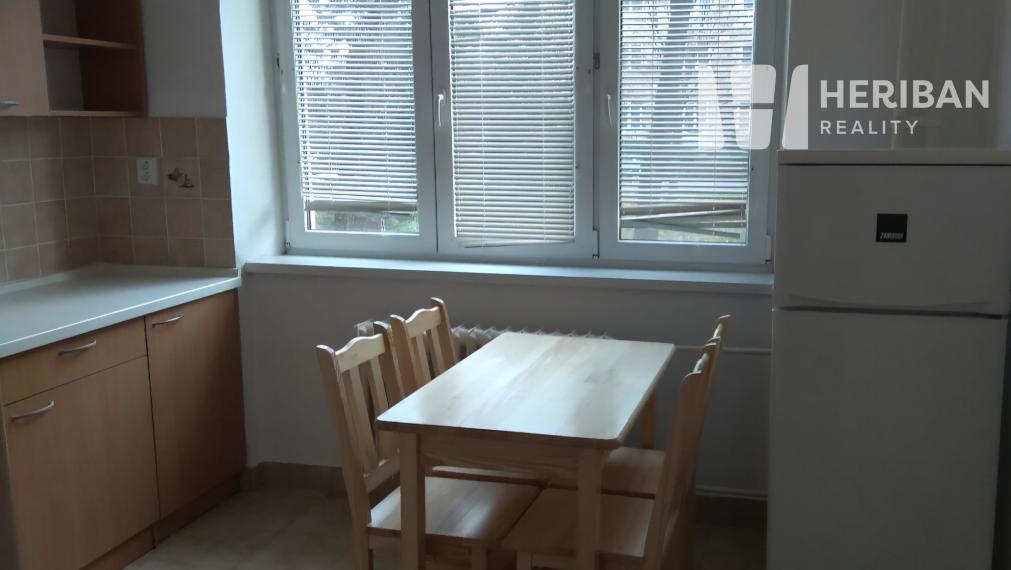 Väčší 1-izb.tehl.byt,42 m²,Obrancov mieru,KE-Sever