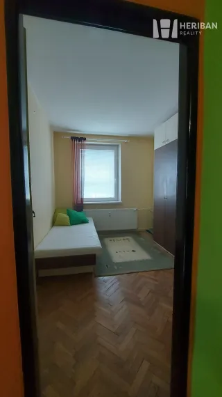 3izb. byt s logiou 72 m2, ul. Azovská, KE Nad Jazerom
