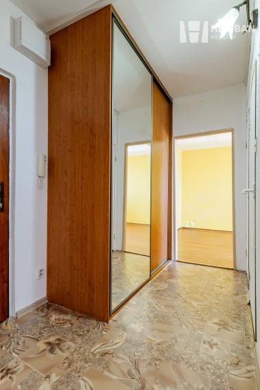 veľký 1-izb.byt s 2 logiami, 41m2, Jantárova ul, KE-JUH