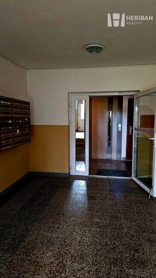 1,5 izb byt s loggiou 42 m2, Palkovičová ul, KE - Sever