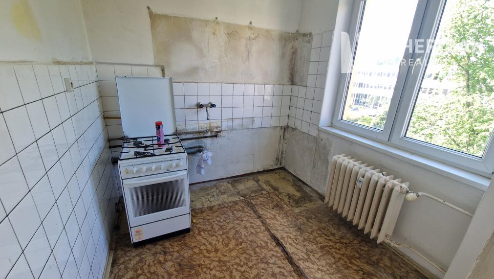 3-izb.byt s logiou, 73m2, 3.p, Mudroňova ul, KE-časť JUH