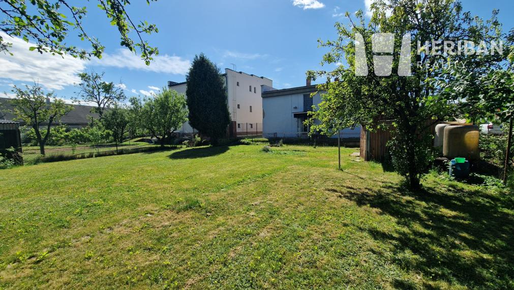 4-6 izb.rodinný dom + 8,6 ár.pozemok, Ke-Barca