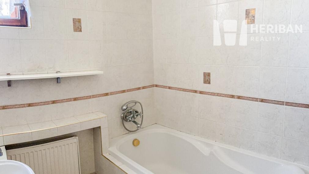 6 izb. rodinný dom, pozemok 700 m2, Sady nad Torysou