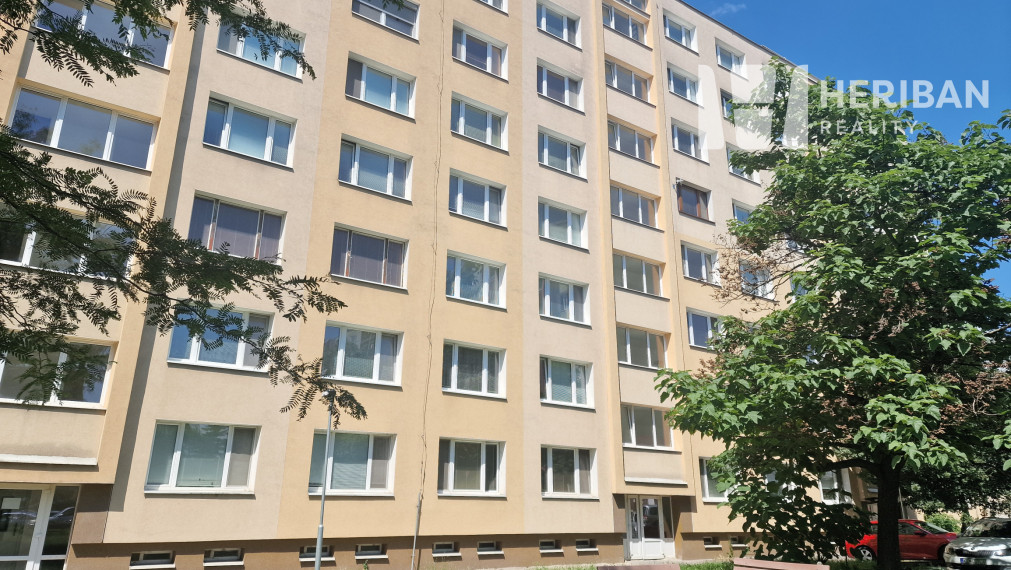 3-izb.byt s logiou, 3.p/7, 68m2, Pražská ul, Západ-Terasa
