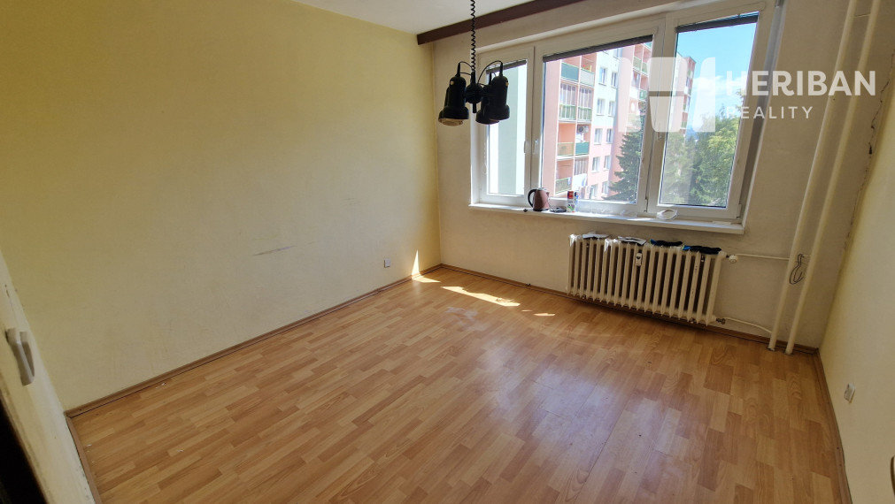 3-izb.byt s logiou, 3.p/7, 68m2, Pražská ul, Západ-Terasa