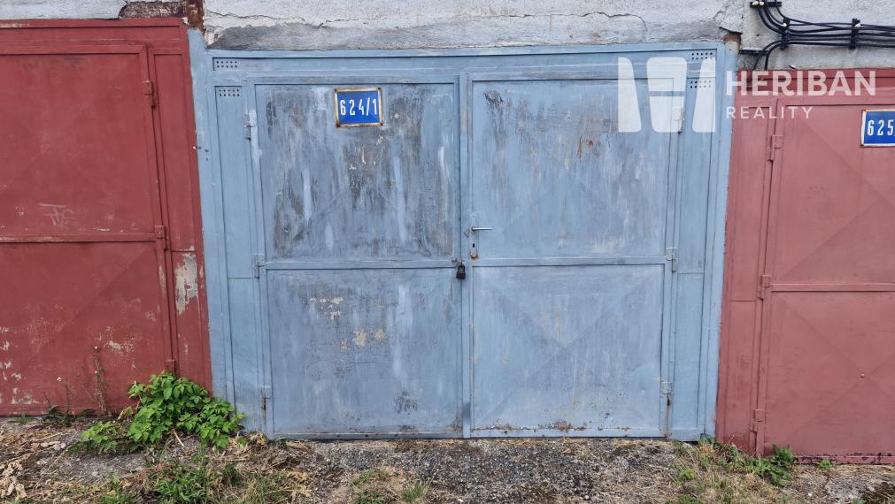 Na predaj murovaná garáž, Vojenská-Karpatská ul, Staré Mesto-Kuzmánka