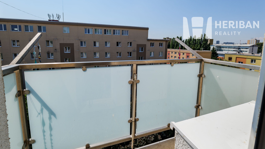 3-izb.tehl.byt s balkónom,s výťahom, Národná trieda,KE-Sever