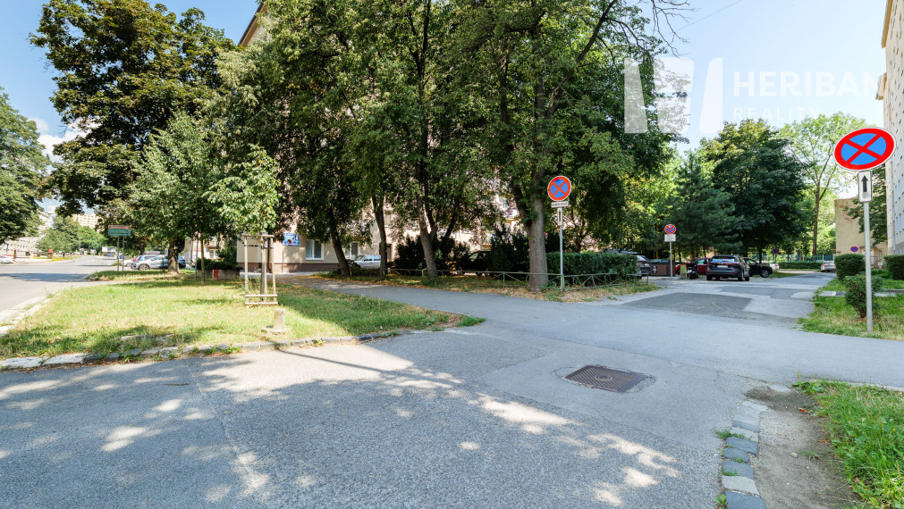 3-izb.tehl.byt s balkónom,s výťahom, Národná trieda,KE-Sever