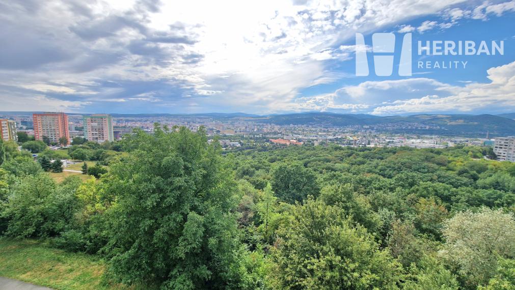 3-izb.byt s 6mlogiou,zariadený, nová komplet rek, Jaltská ul