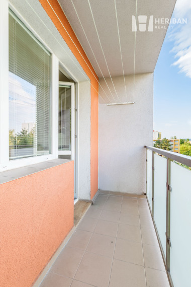 4zb.byt s logiou, 72m2, ul. Výstavby, Západ-Terasa