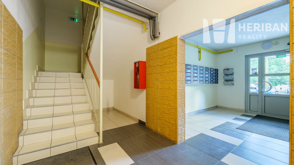 4zb.byt s logiou, 72m2, ul. Výstavby, Západ-Terasa