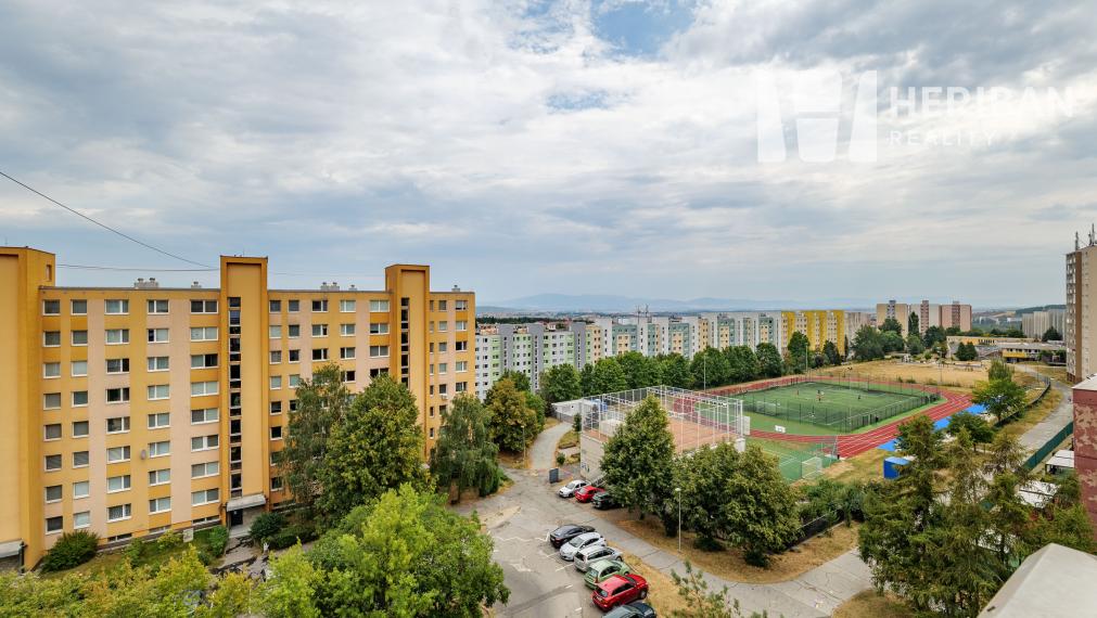 2-izb.byt s logiou, 52m2, 6.p., Titogradská ul, KE-časť KVP