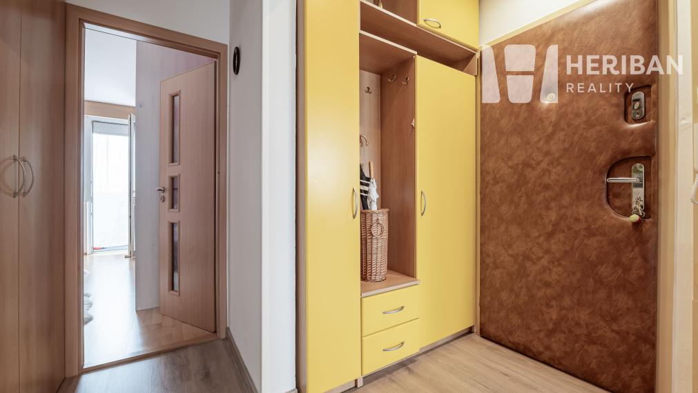 2-izb.byt s logiou, 52m2, 6.p., Titogradská ul, KE-časť KVP