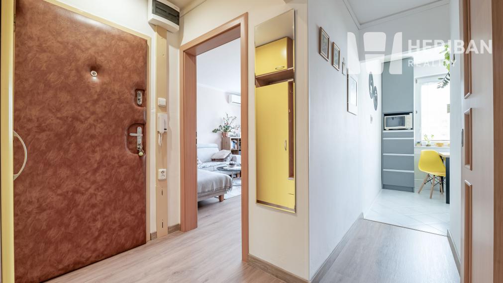 2-izb.byt s logiou, 52m2, 6.p., Titogradská ul, KE-časť KVP