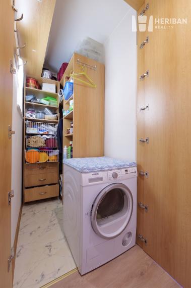 2-izb.byt s logiou, 52m2, 6.p., Titogradská ul, KE-časť KVP