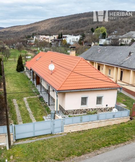 4izb.chalupa/RD v srdci Tokaja, obec Černochov, 25ár.pozemok
