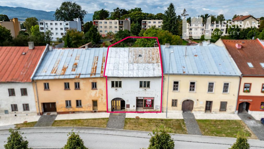 staromestský RD v centre, s 11ár.pozemkom, Spišské Vlachy