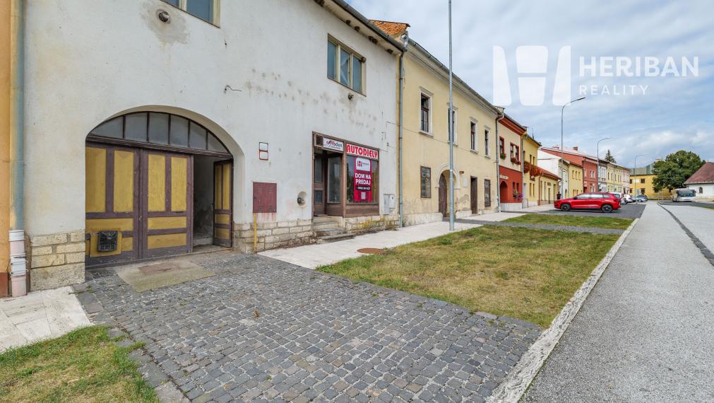 staromestský RD v centre, s 11ár.pozemkom, Spišské Vlachy