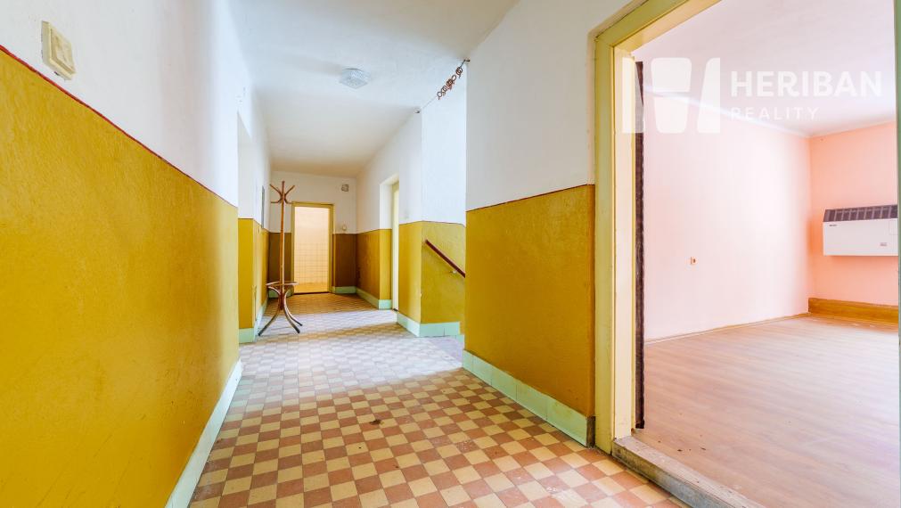 staromestský RD v centre, s 11ár.pozemkom, Spišské Vlachy