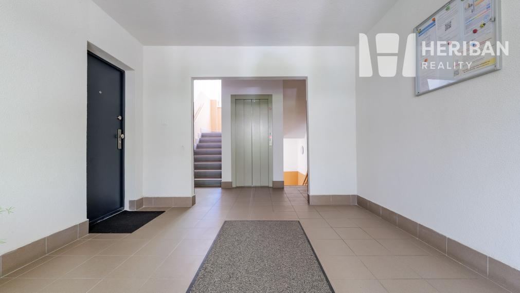 3-izb.byt s logiou, 68m2, nová rekonštr., Západ-Terasa