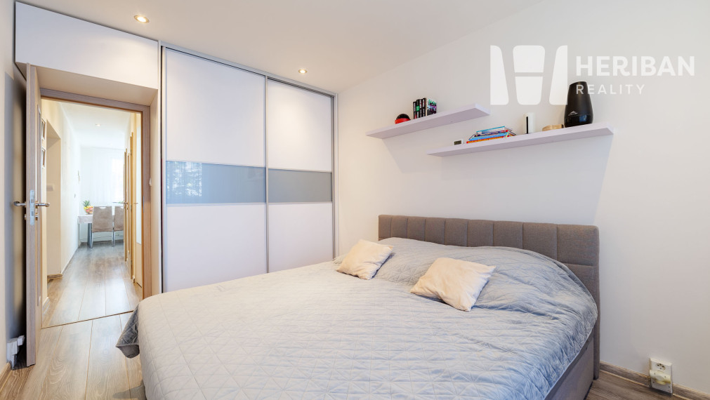 2-izb.byt s logiou, 50m2, rekonštr.,Titogradská ul, KE- KVP