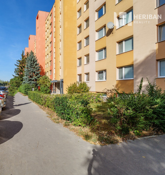 2-izb.byt s logiou, 50m2, rekonštr.,Titogradská ul, KE- KVP