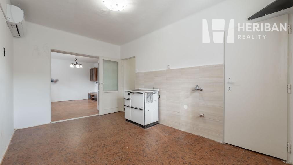 2 izb.tehlový byt, rekonštruovaný, ul. 1.Mája, Revúca
