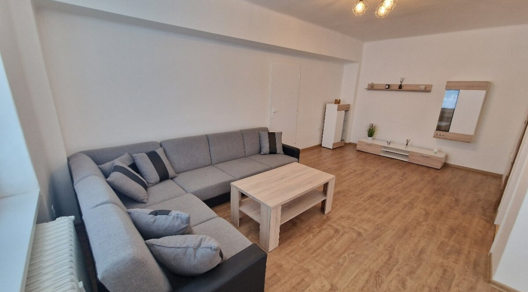 2(3) izb.tehl.byt, 2balkóny, 78m2,Komenského ul, Staré Mesto