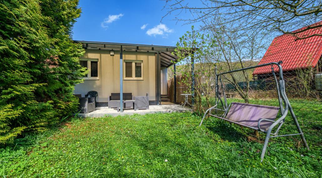 PREDAJ ZNÍŽENÁ CENA - Murovaná chata, 2,4 ár.  Myslava Maša