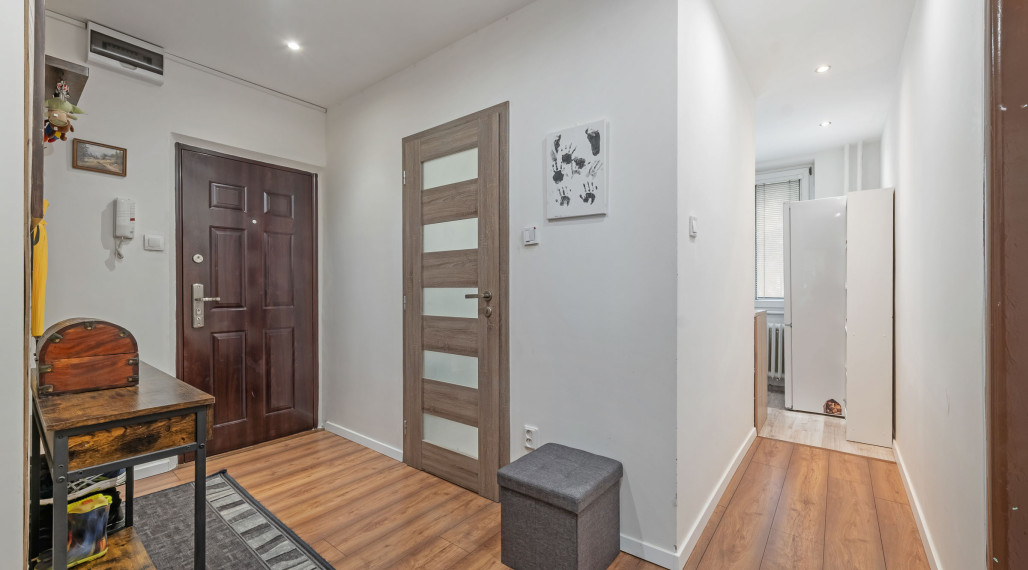 3-izb.byt s logiou,68m2, rekonštr,Orgovánová ul,Západ-Terasa