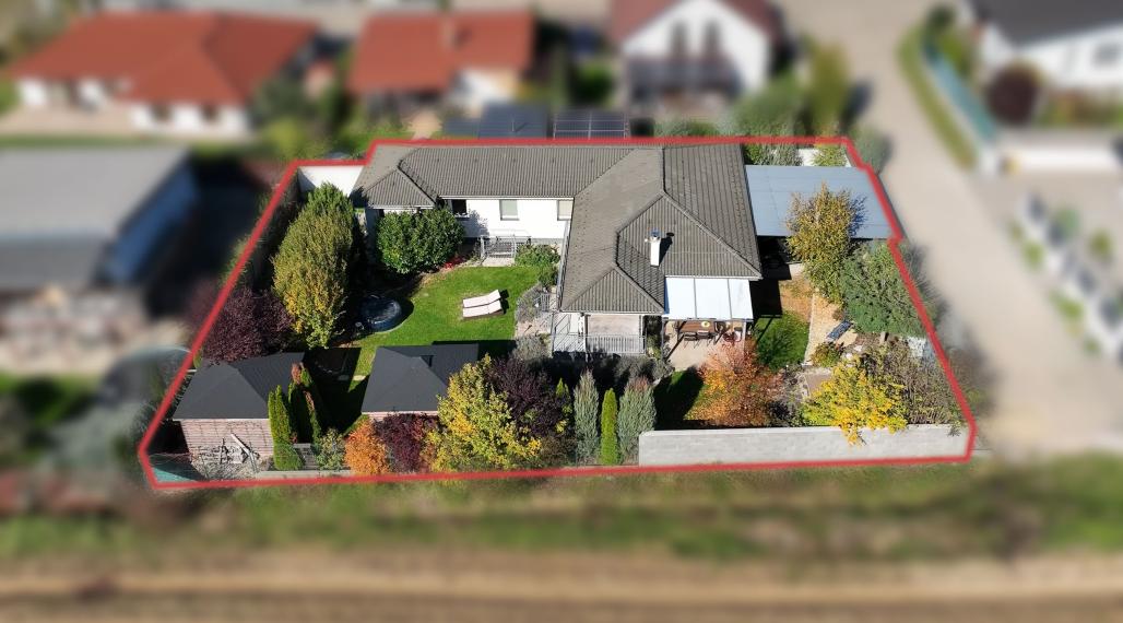 4-izb.rodinný dom s 8,2 ár.pozemkom, Slnečná stráň, Vajkovce