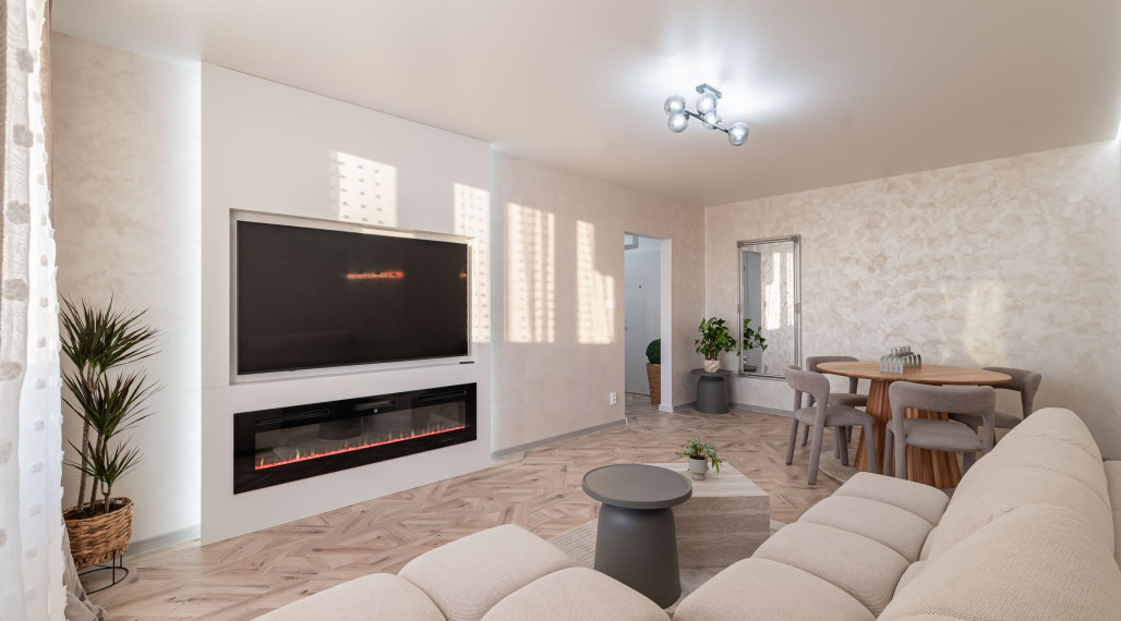 Ždiarska, 3izbový byt nová rekonštrukcia s výhľadom, 2loggie