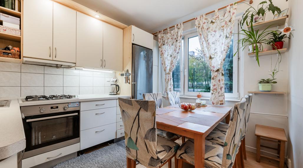 Rekonštr. 3-izb.byt s  logiou, 79m2, Zombová ul, KE-KVP