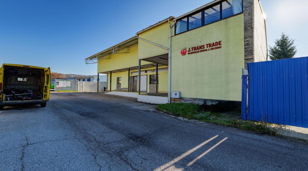 Sklad.priestor+zariadenie služieb,14 árov,Jarmočná ul,KE-JUH