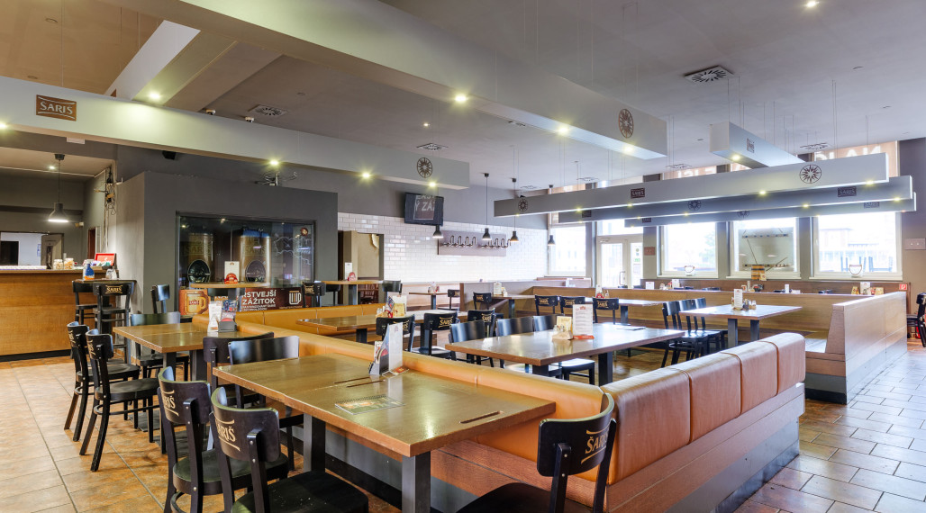 obchod a služby/reštaurácia a piváreň, ul.Nemcovej 28,Merkúr