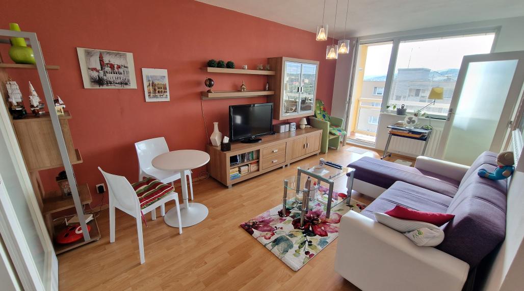 1,5-izb.byt s 6m logiou,41m2,pražský typ, Adlerova ul, Furča