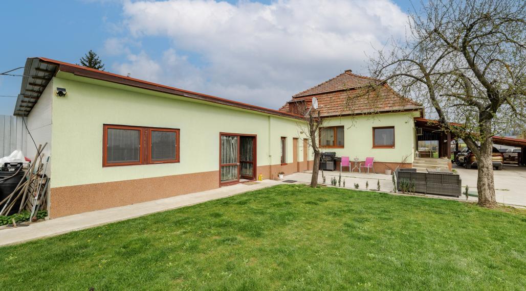 Dom s pozemkom v obci Tornyosnémeti, 20 km od KE- Maďarsko