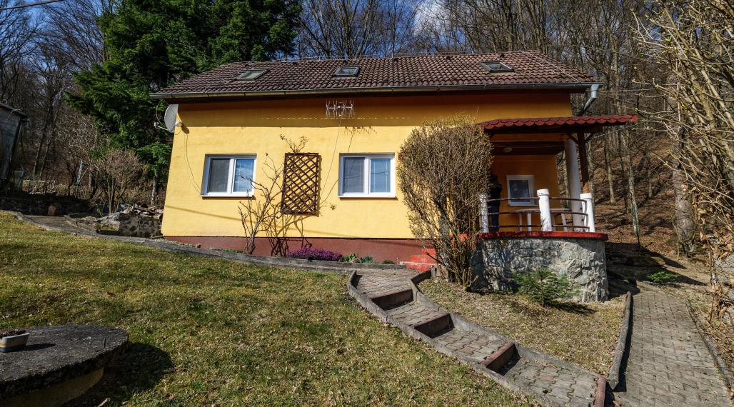 3-izb.chata,7,6ár.pozemok, rekonštr, Baška–Maša