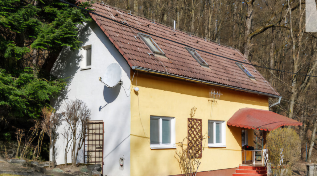 3-izb.murovaná chata,7,6ár.pozemok,Baška, časť Maša