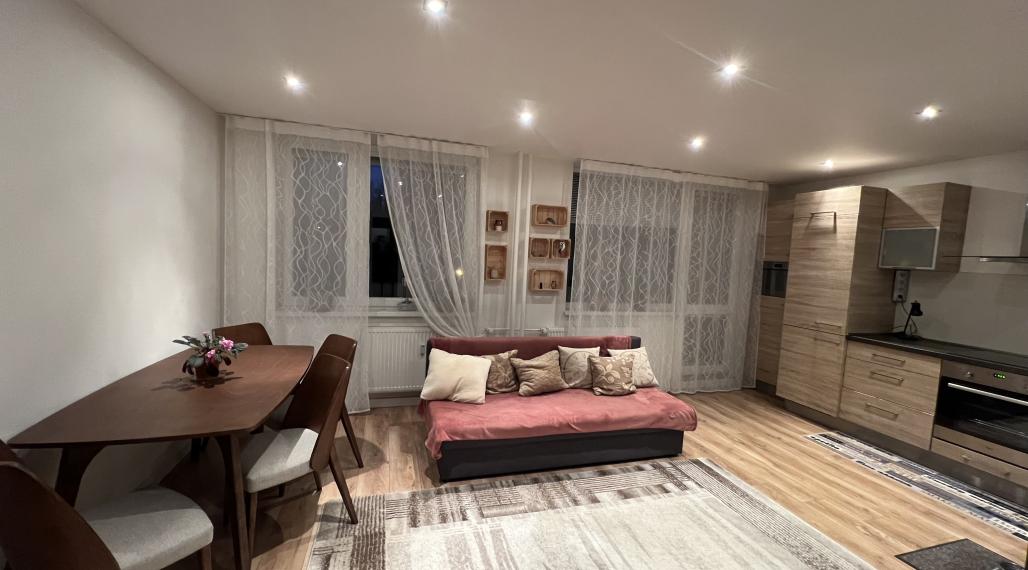 3izbový byt so 6m loggiou, 69m2, Vojenská ul, KE-Staré mesto