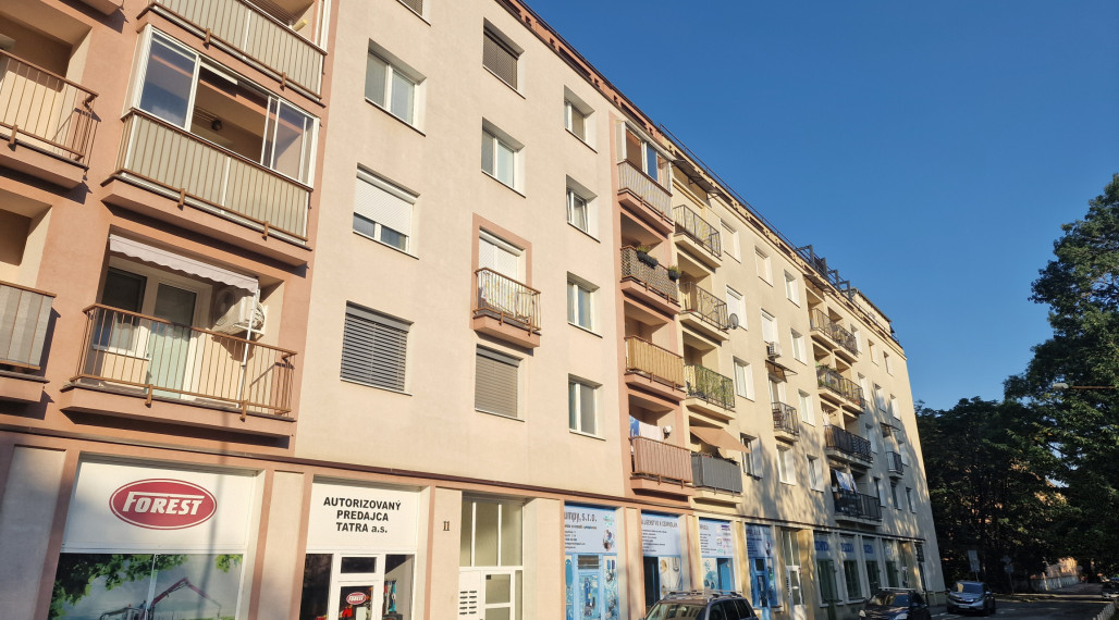 veľký 1izb. tehl.byt, 40m2, Park Angelinum, KE Staré Mesto
