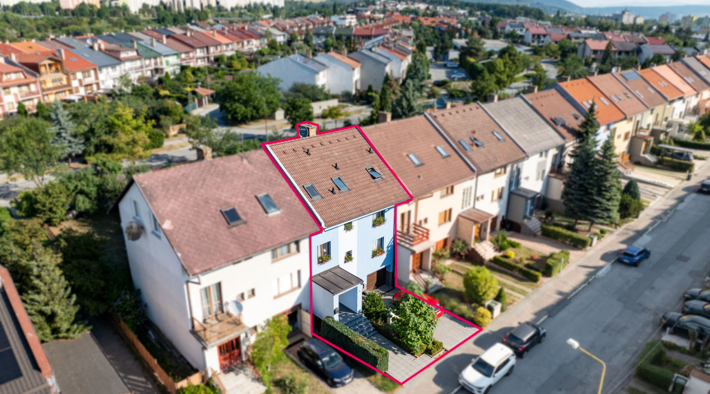 510 m² ÚŽITKOVEJ PLOCHY NA STROPKOVSKEJ | 7 IZIEB | GARÁŽ