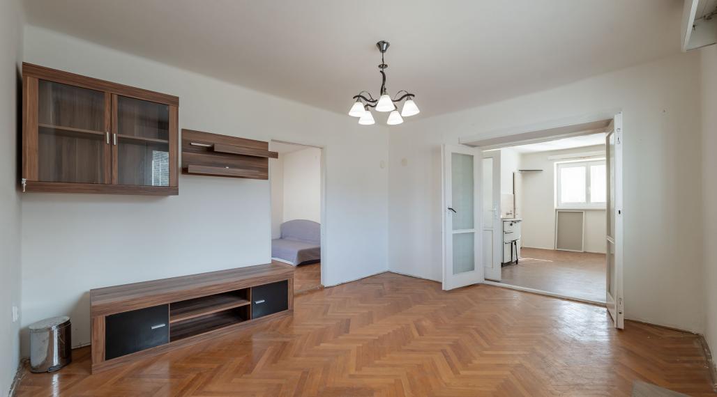 2 izb.tehlový byt, rekonštruovaný, ul. 1.Mája, Revúca