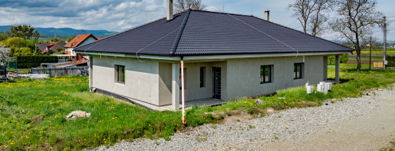 4-izbový bungalov v tichej lokalite Ploské – novostavba