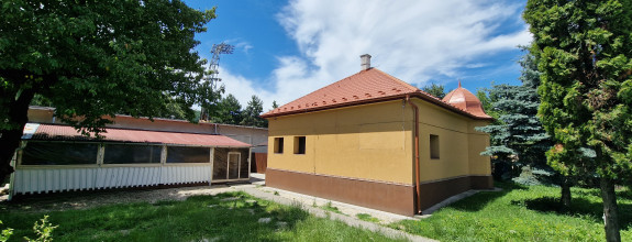 Na predaj:budova-dom,10ár.pozemok,Kavečianska cesta,KE-Sever